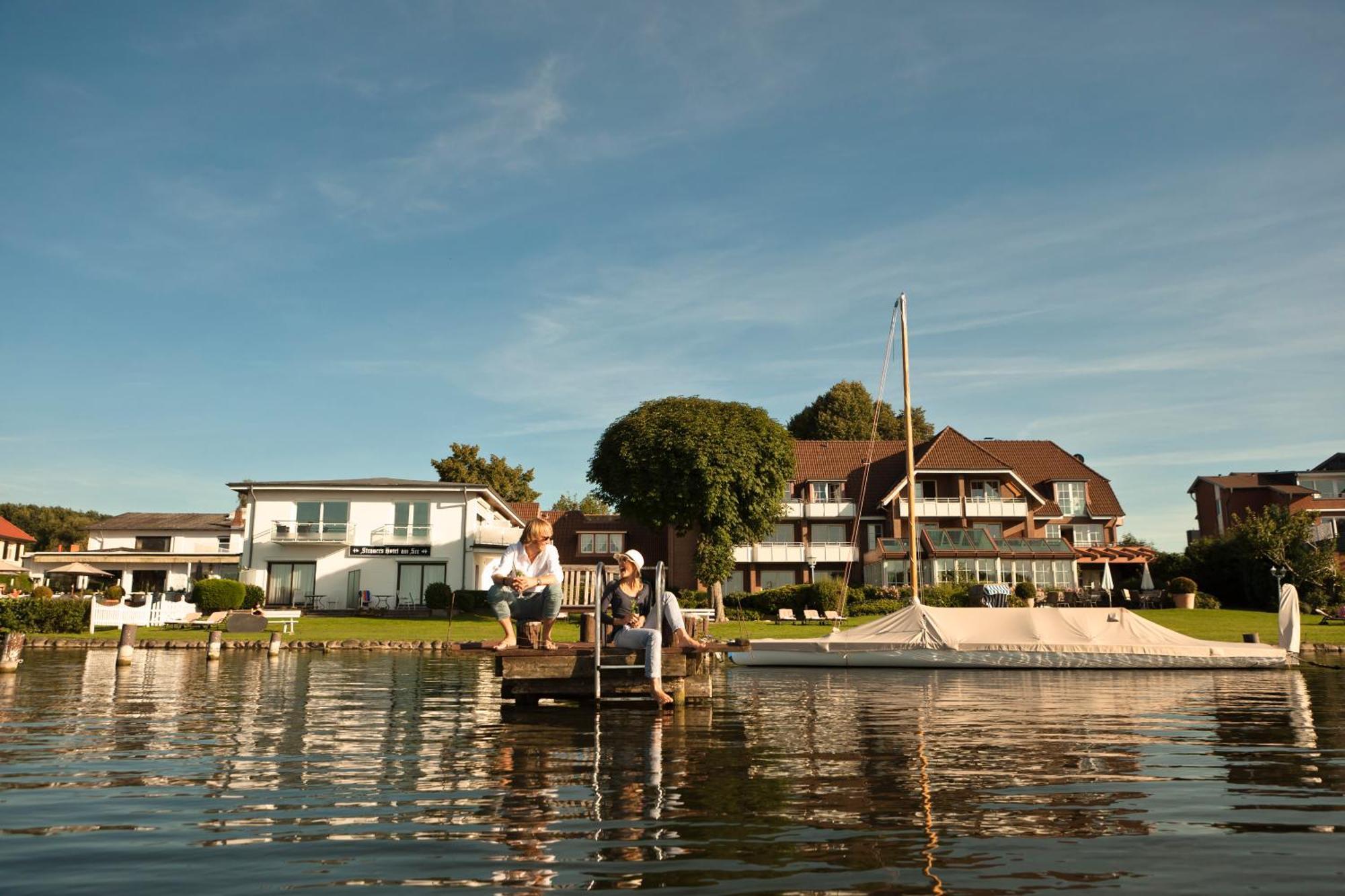 Strauers Hotel Am See Bosau Екстер'єр фото