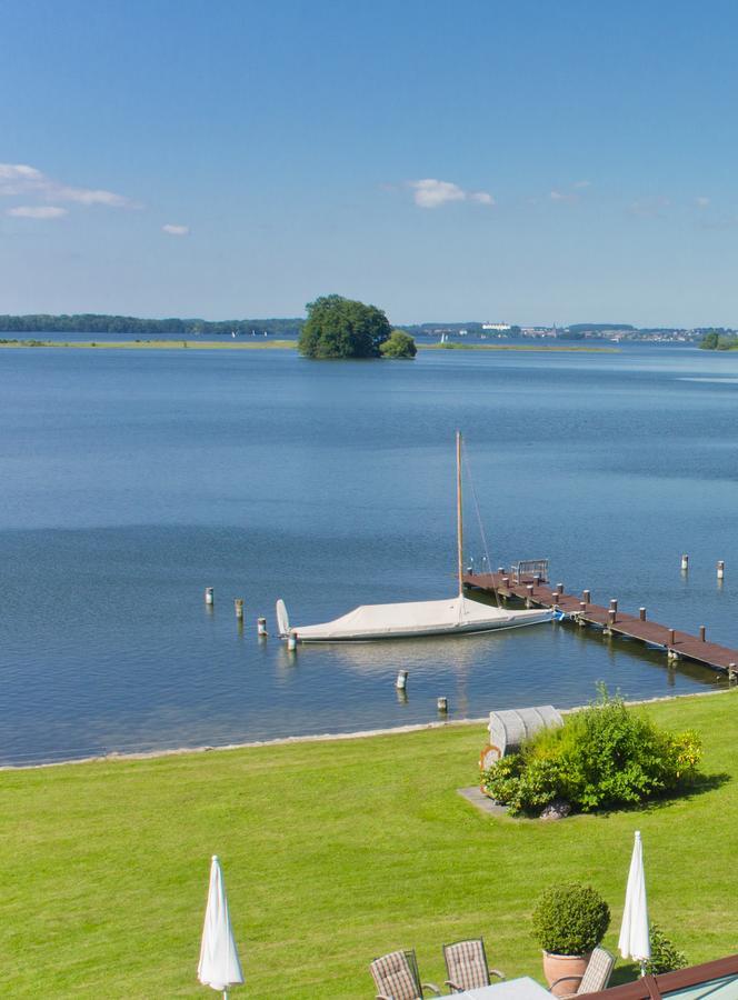 Strauers Hotel Am See Bosau Екстер'єр фото